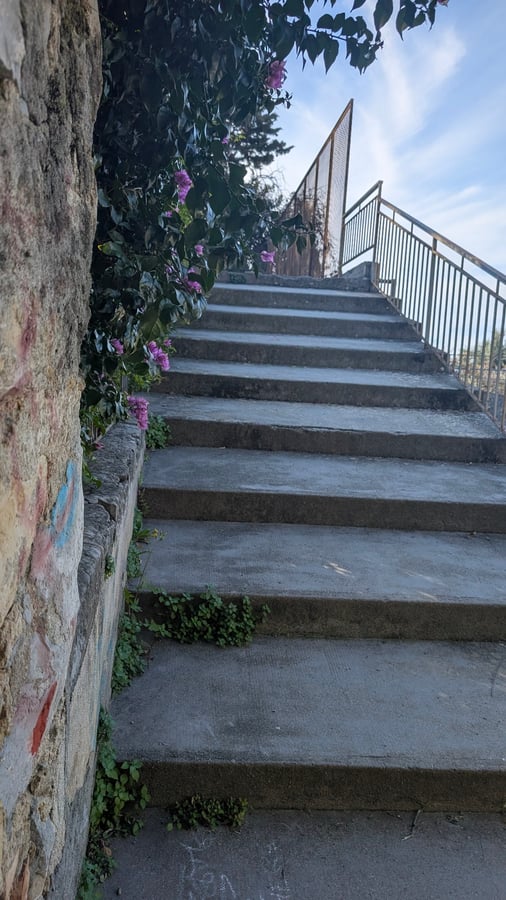 Steps on the EV8, Italy