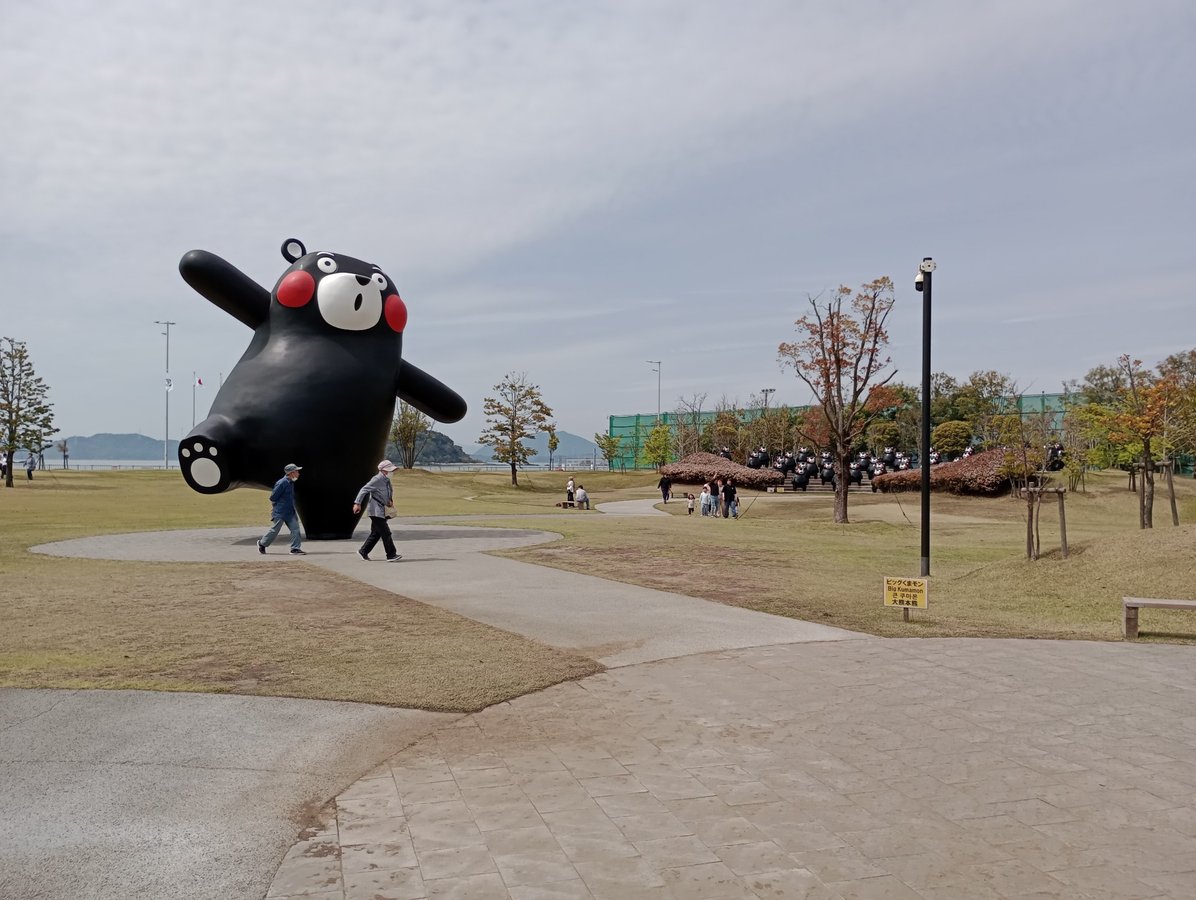 Kumamon am Hafen, Japan