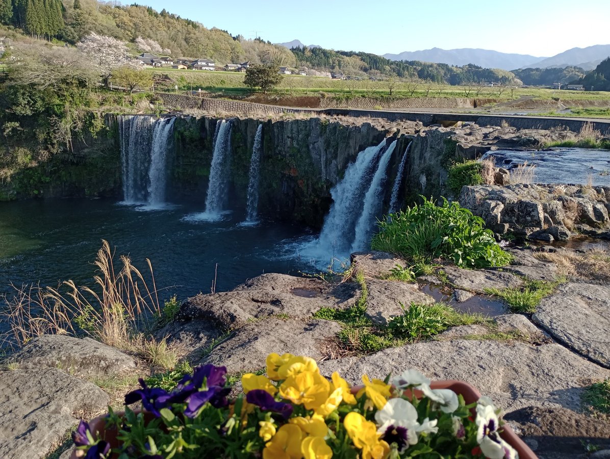Chutes d'Harajiri, Japon