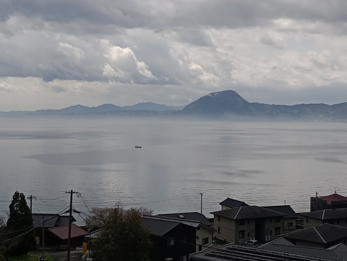 Guardando indietro verso Beppu, Giappone
