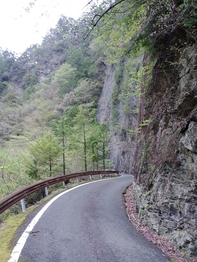 Gleich die Straße hinauf vom Campingplatz, Japan