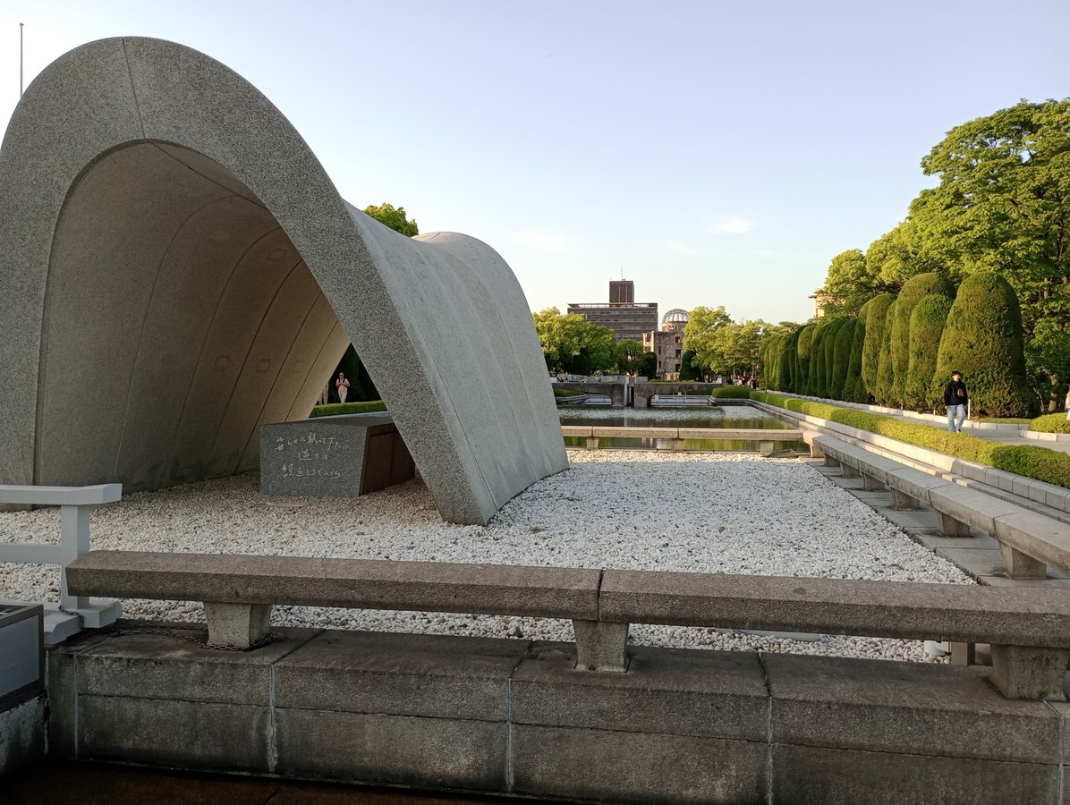 Kenotaph, Japan