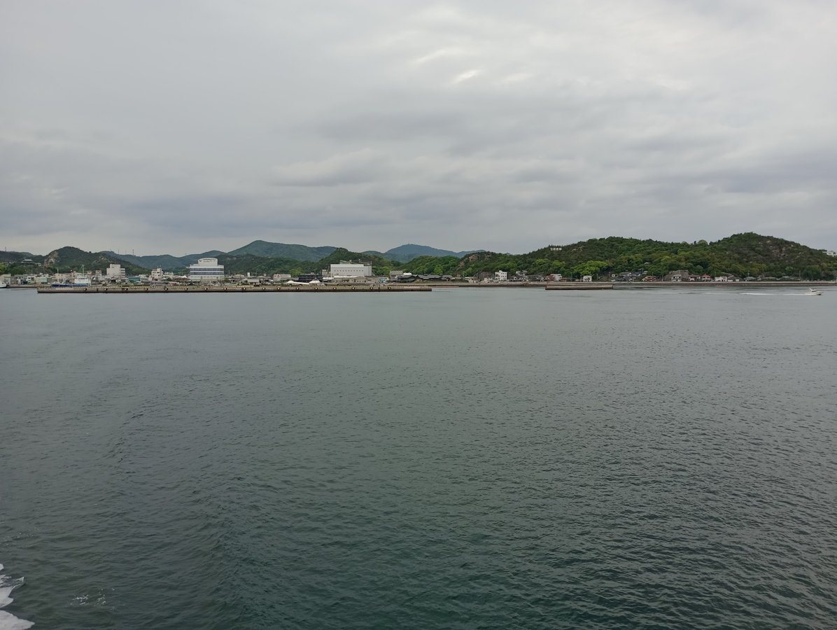 Traghetto per l'isola di Naoshima, Giappone