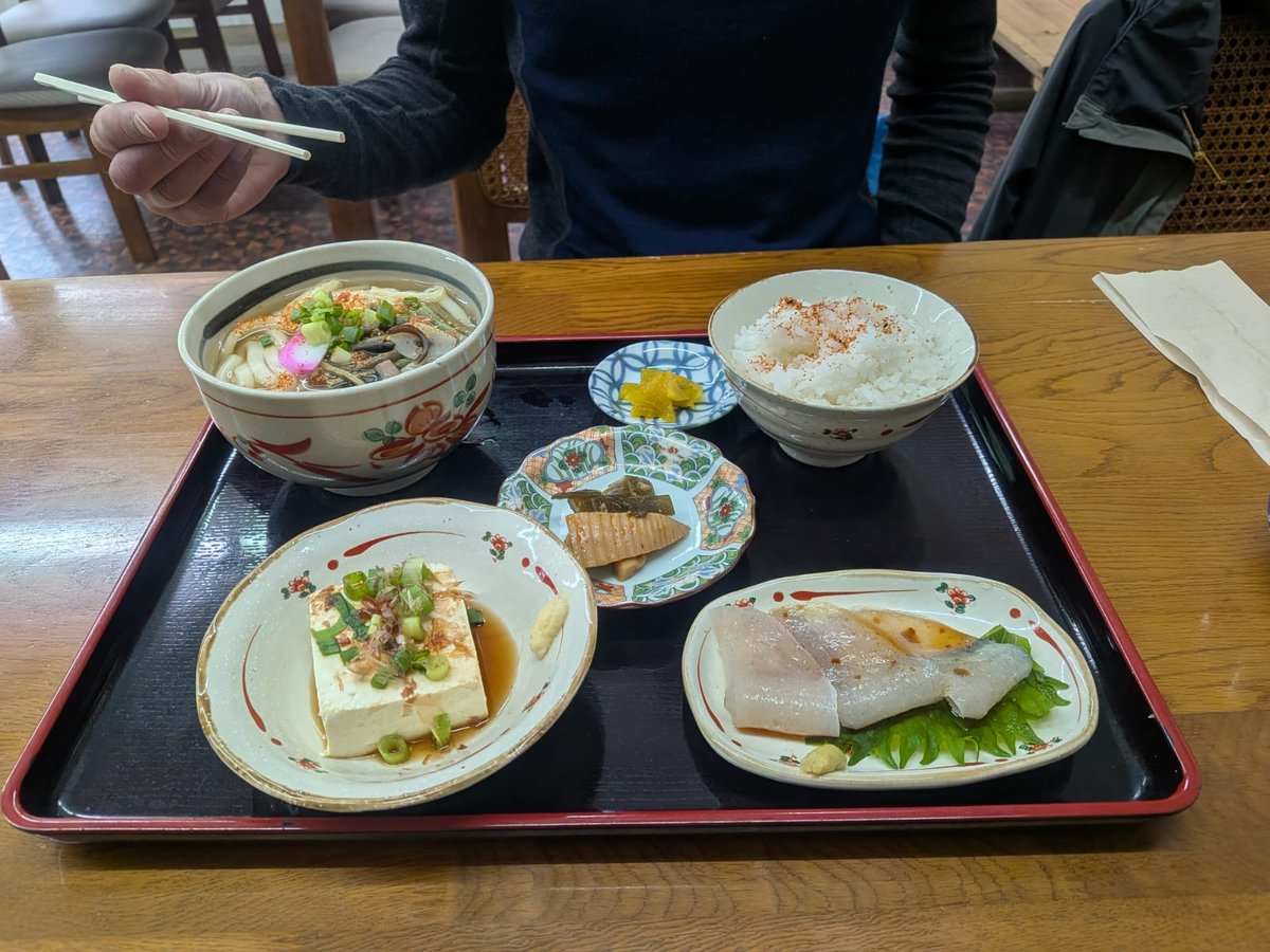 Ottima cena al bar vicino al campeggio!, Giappone