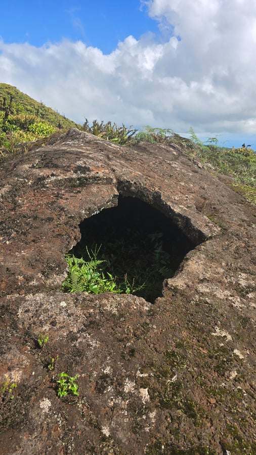 Cerro de media luna, Ecuador