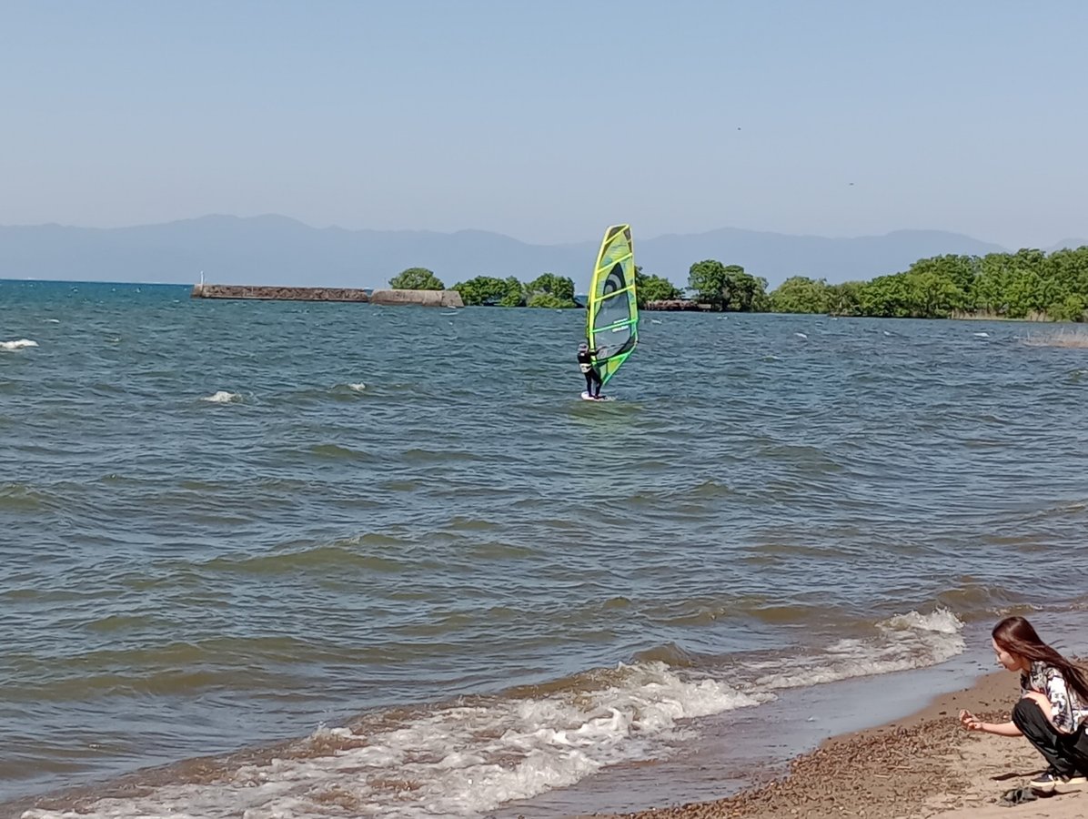 Camping gratuit au lac Biwa, Japon