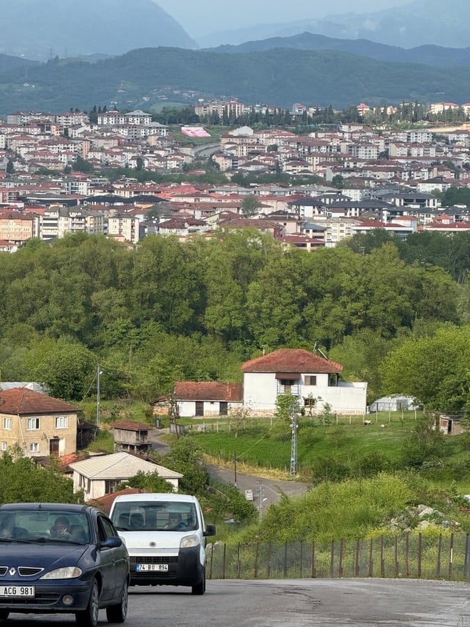 Final downhill into Bartin, Türkiye