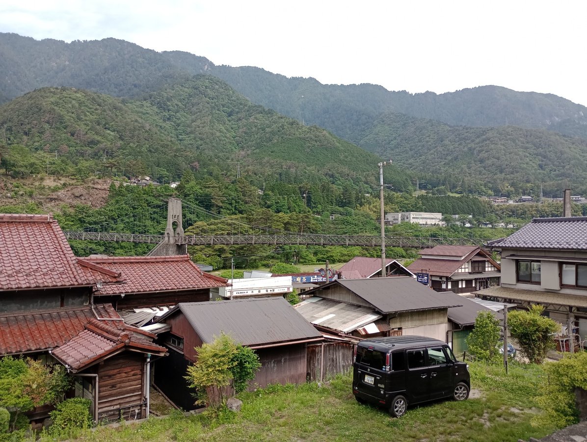 Ponte Momosuke Bashi, Giappone