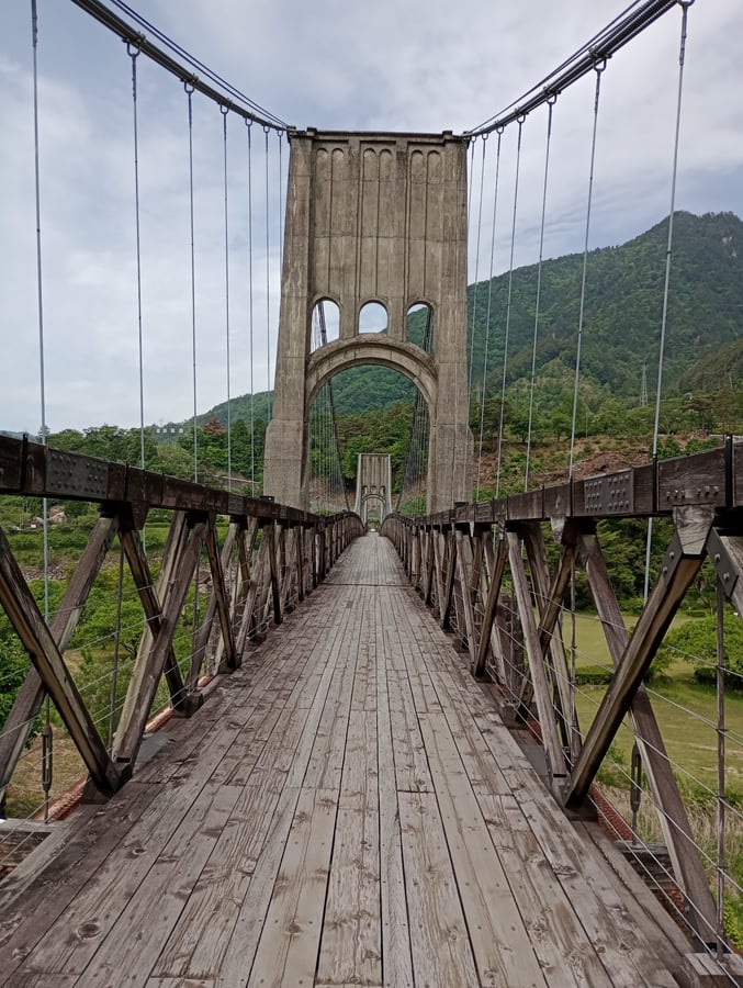Ponte Momosuke Bashi, Giappone