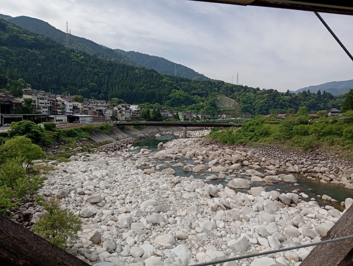 Ponte Momosuke Bashi, Giappone