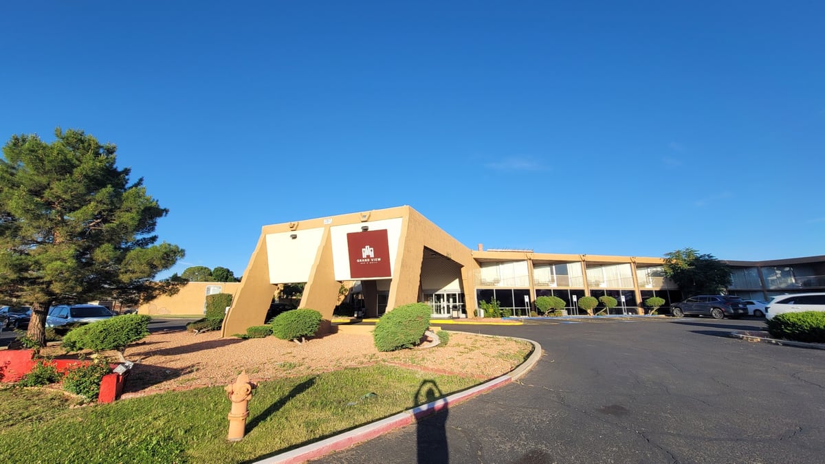 Hotel I stayed at: Scenic View Inn, United States