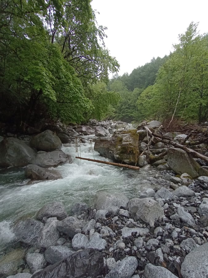 Flussüberquerung, Japan