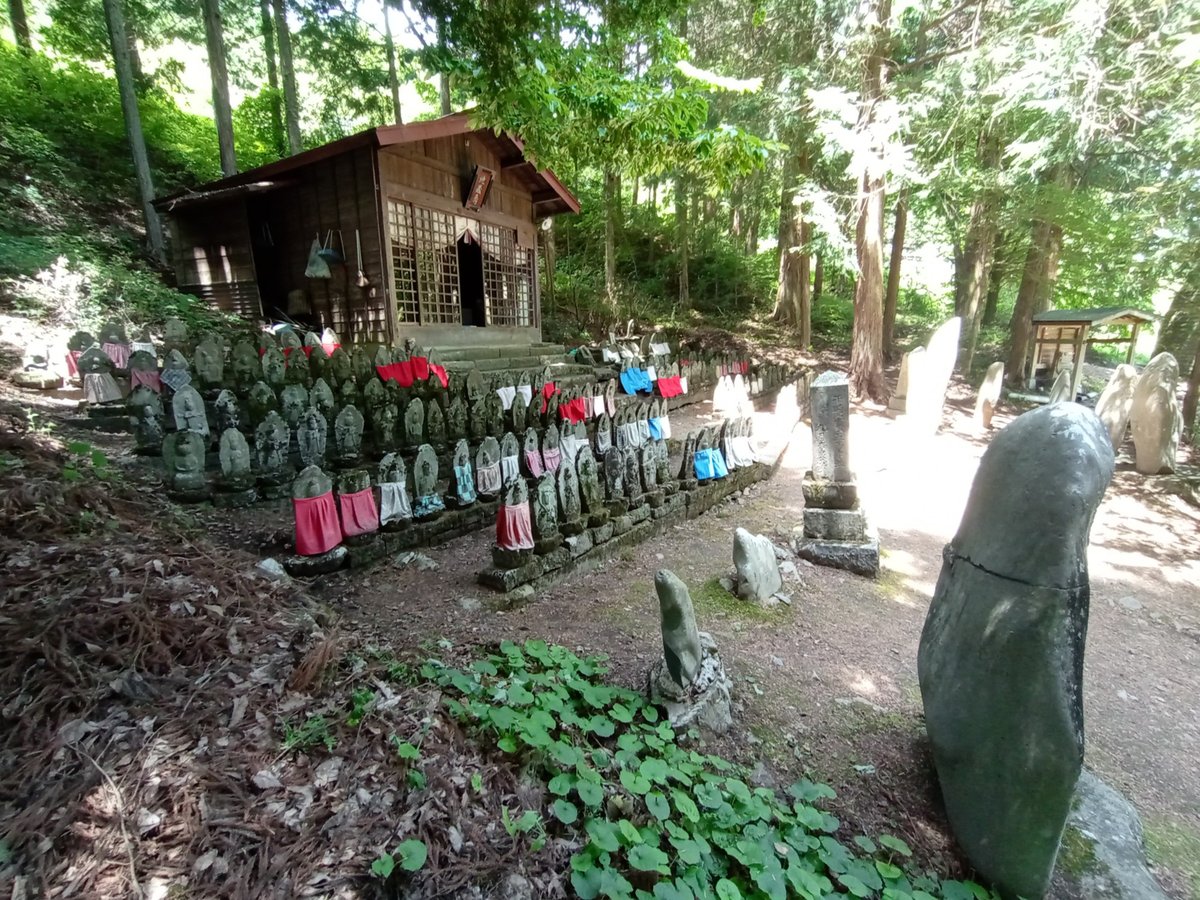 Le 200 statue di Jizo di Narai, Giappone
