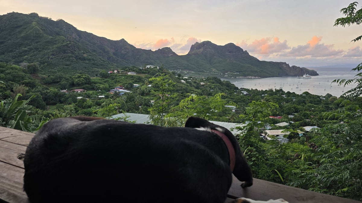 Je vis à Nuku Hiva, dans les montagnes., Polynésie française