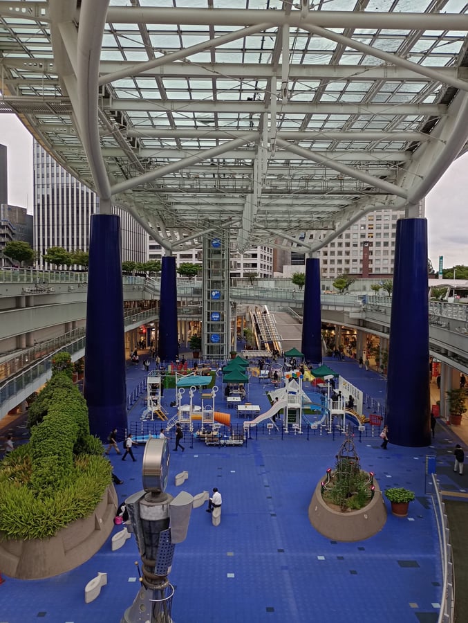 Oasis 21, Japan