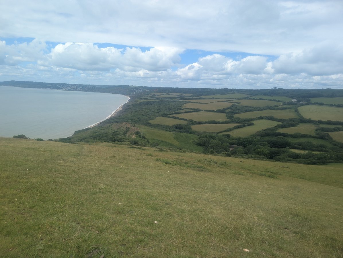 À mi-chemin du sommet doré, Angleterre