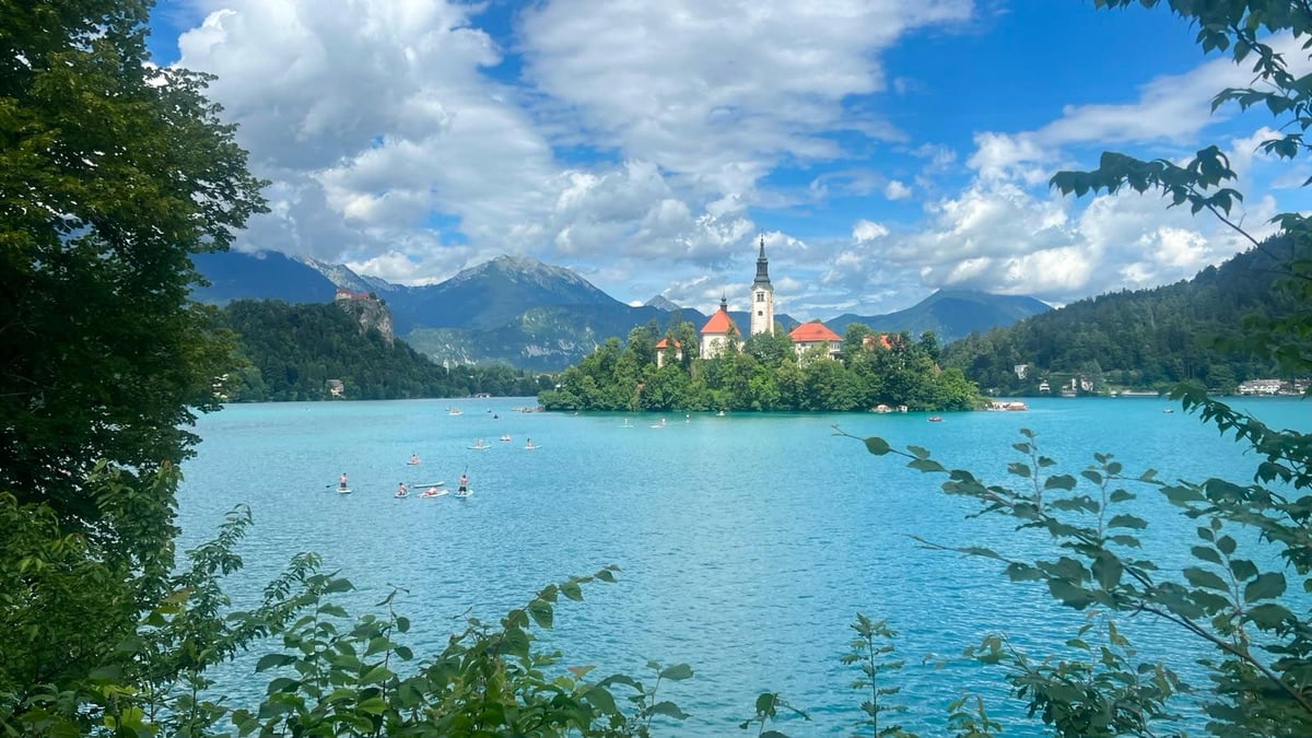 Saigné, Slovénie