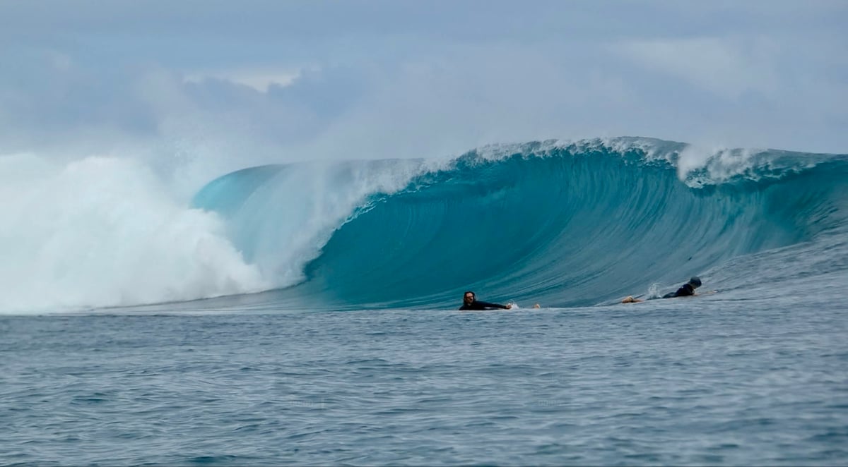 Sailing Tonga | We found waves!