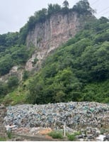 The waste site by the D010 beast, Türkiye