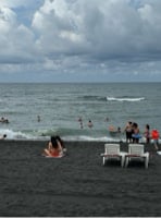 Spiaggia di sabbia nera finissima sul Mar Nero, Ureki, Georgia