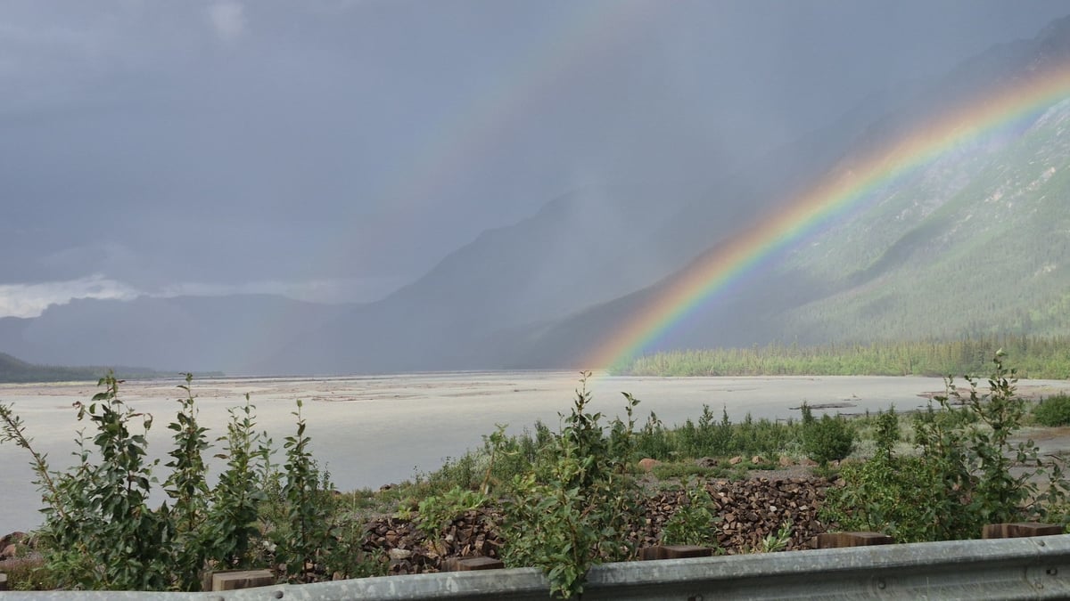 DOUBLE RAINBOW!, Canada