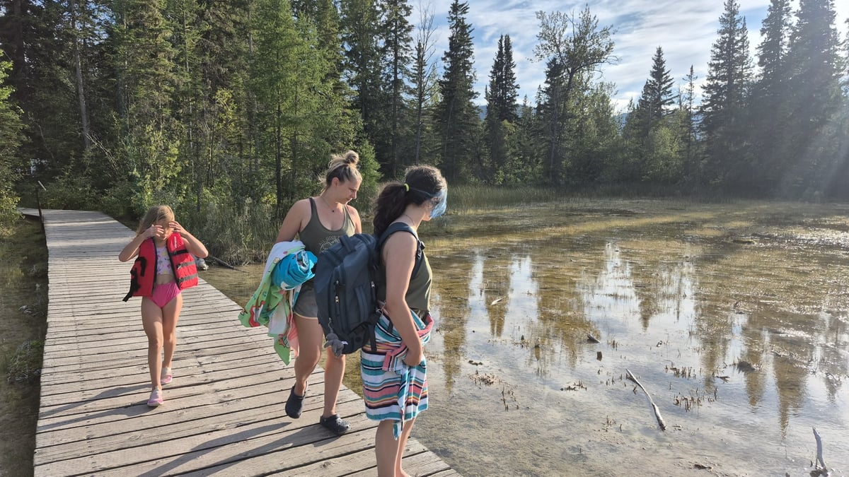Liard Hot Springs, Canada
