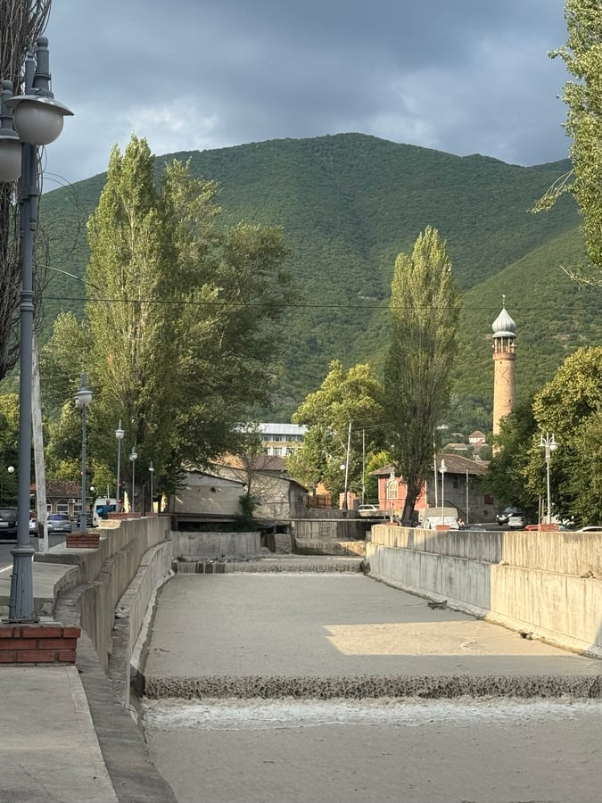 Silk Road Stay-over at Karvansaray Seki, Aserbaidschan