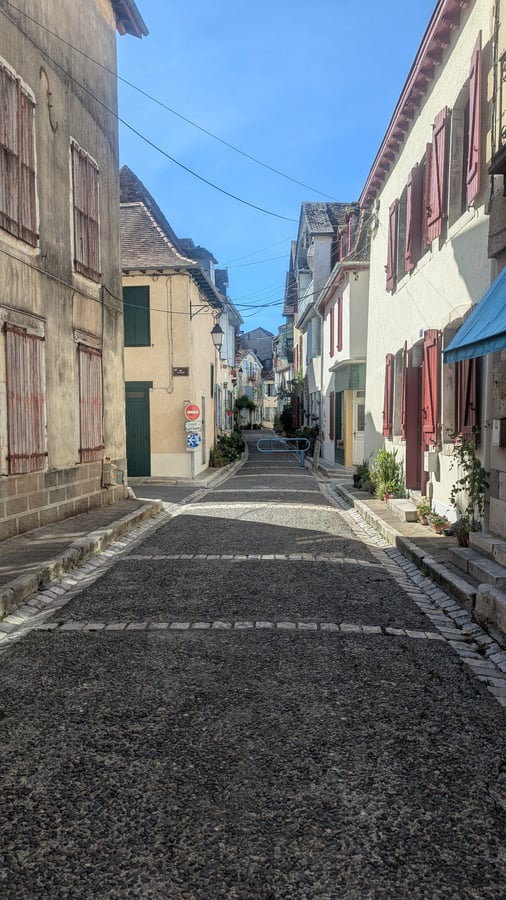 Cena y pueblo, Francia
