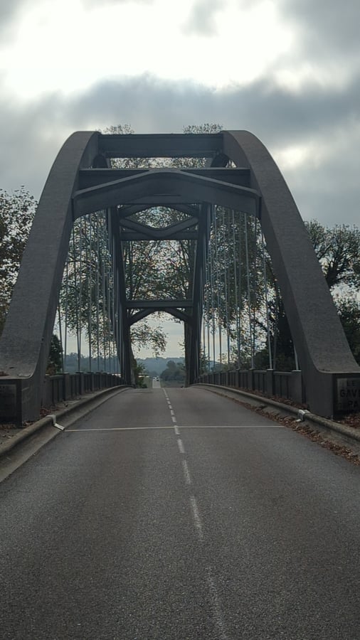 Pau-Fluss, Frankreich
