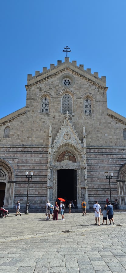 Walking through Messina, Italy