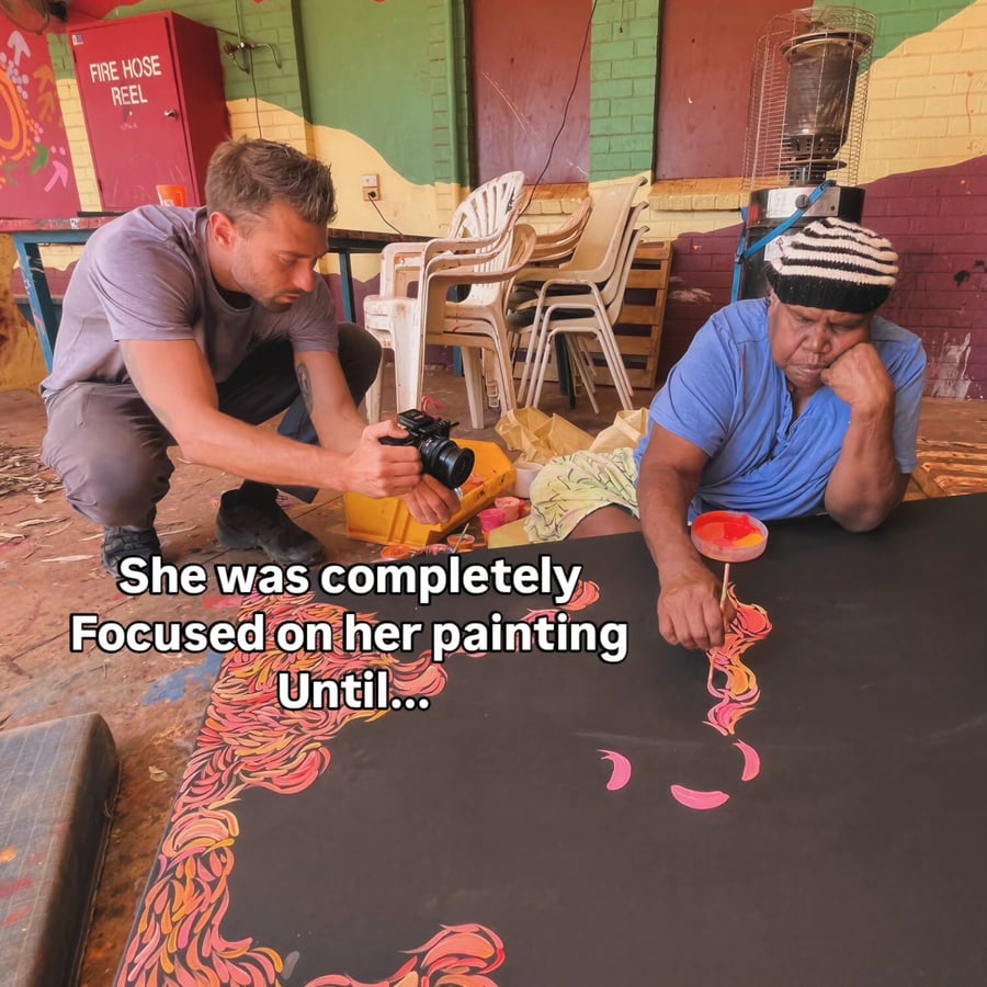 Volunteering Art center, Australia