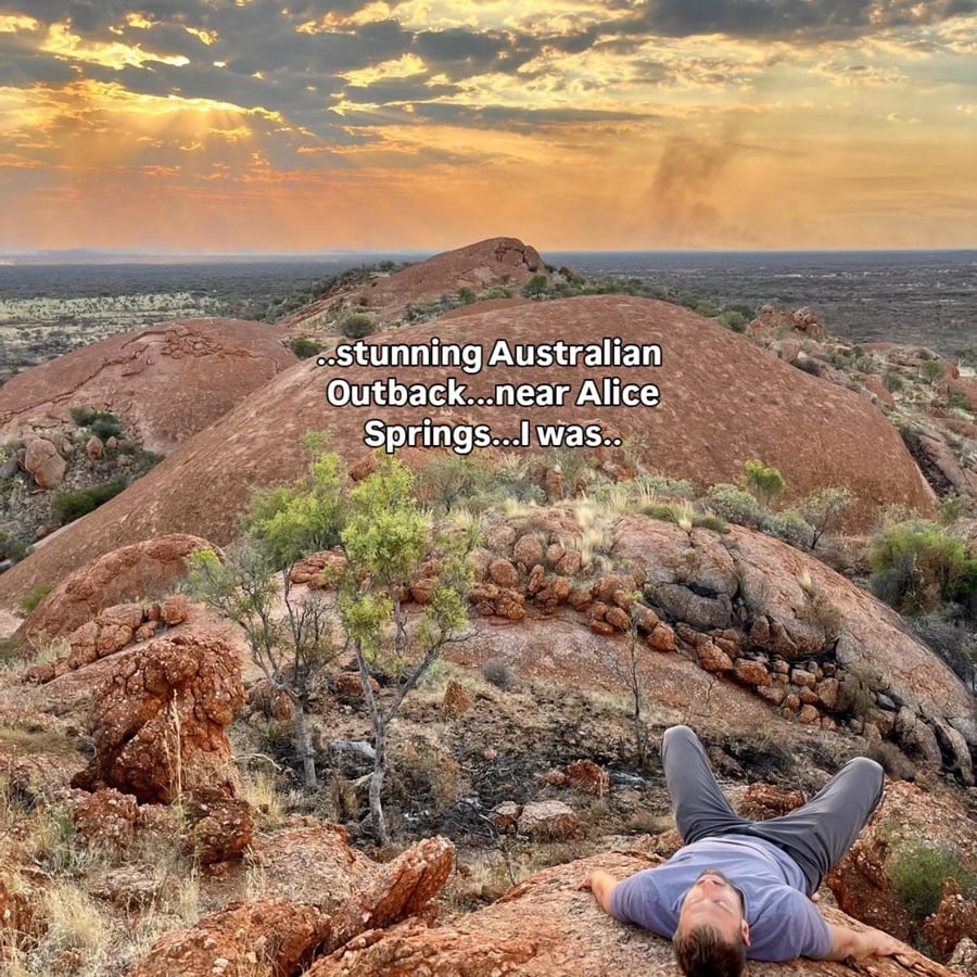 Volunteering Art center, Australia