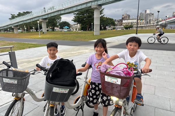 Cycling tour