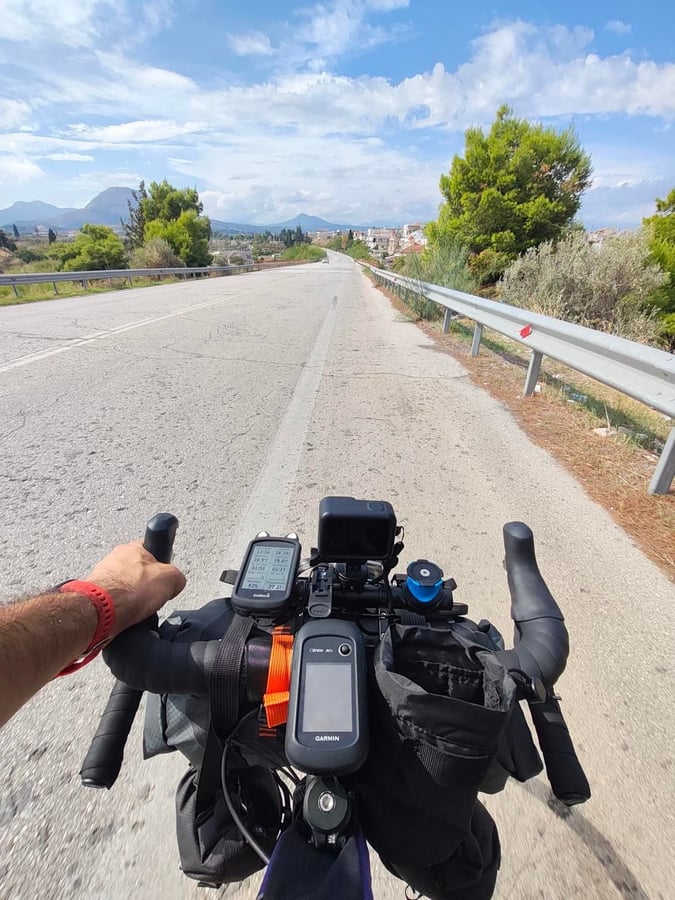 On the road, Greece