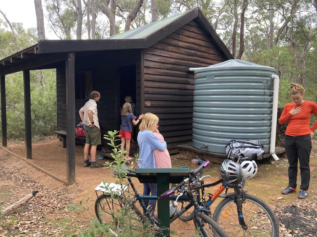 Mit dem Fahrrad zur Hütte, Australien
