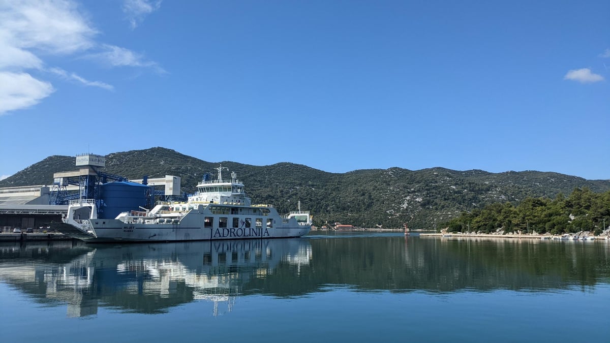 Ferry to Trpanj, Kroatië