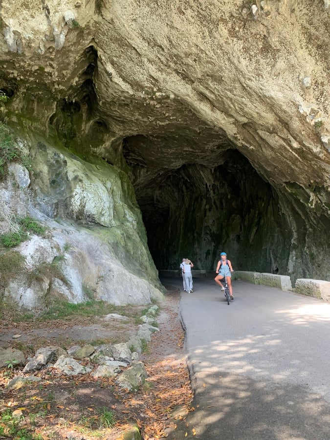 Explorando las montañas, España