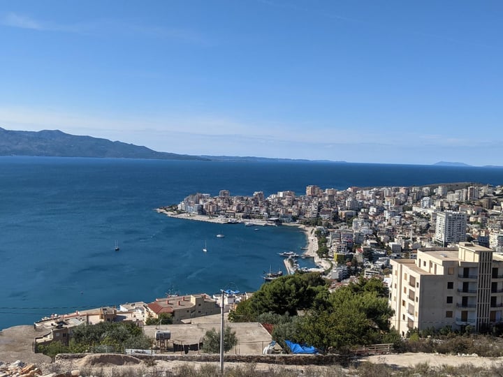 Change of Plan, Albanië