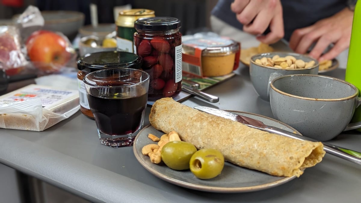 Lunchtime, England