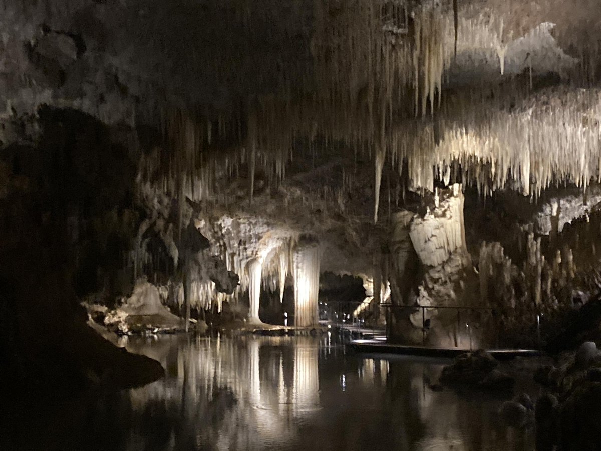 Eine Höhle, Australien