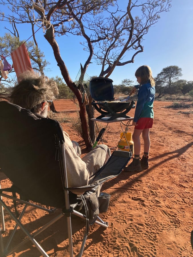 Wooleen Walking, Australia