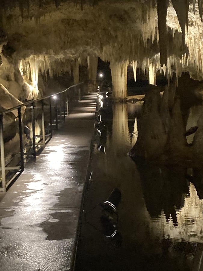 Eine Höhle, Australien