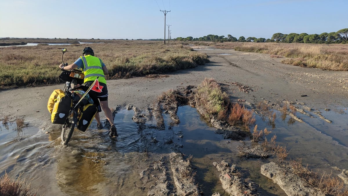 Another Muddy Start, Albanië