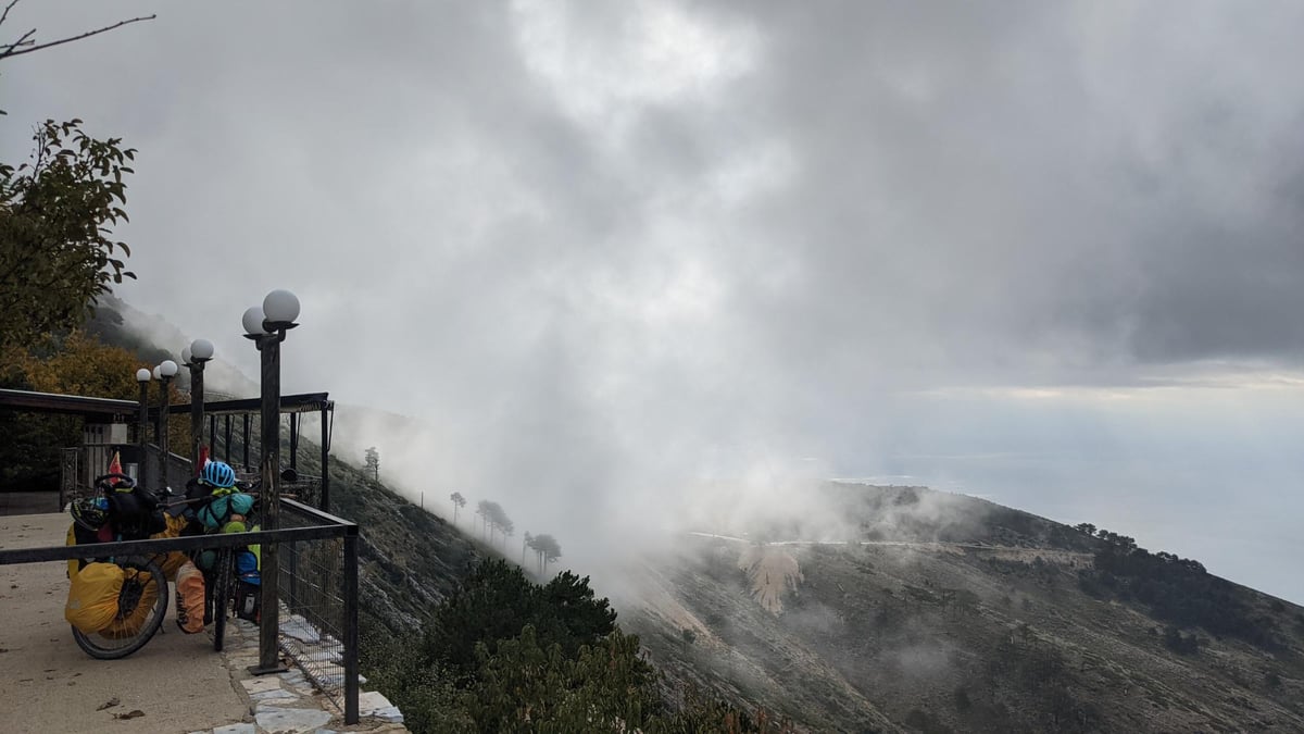Gipfel des Berges, Albanien