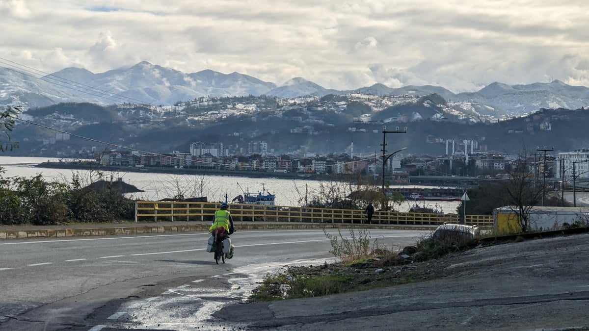Snowy Mountain Views, Türkiye