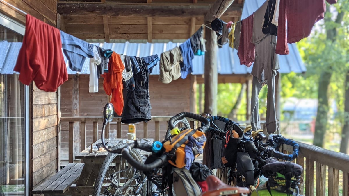 Clean Clothes!!, France
