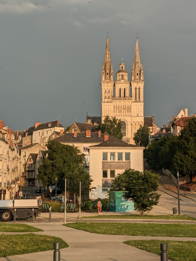 Kurzer Besuch in Angers, Frankreich