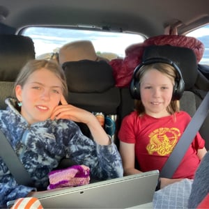 Last sunset on the ocean by Newluks