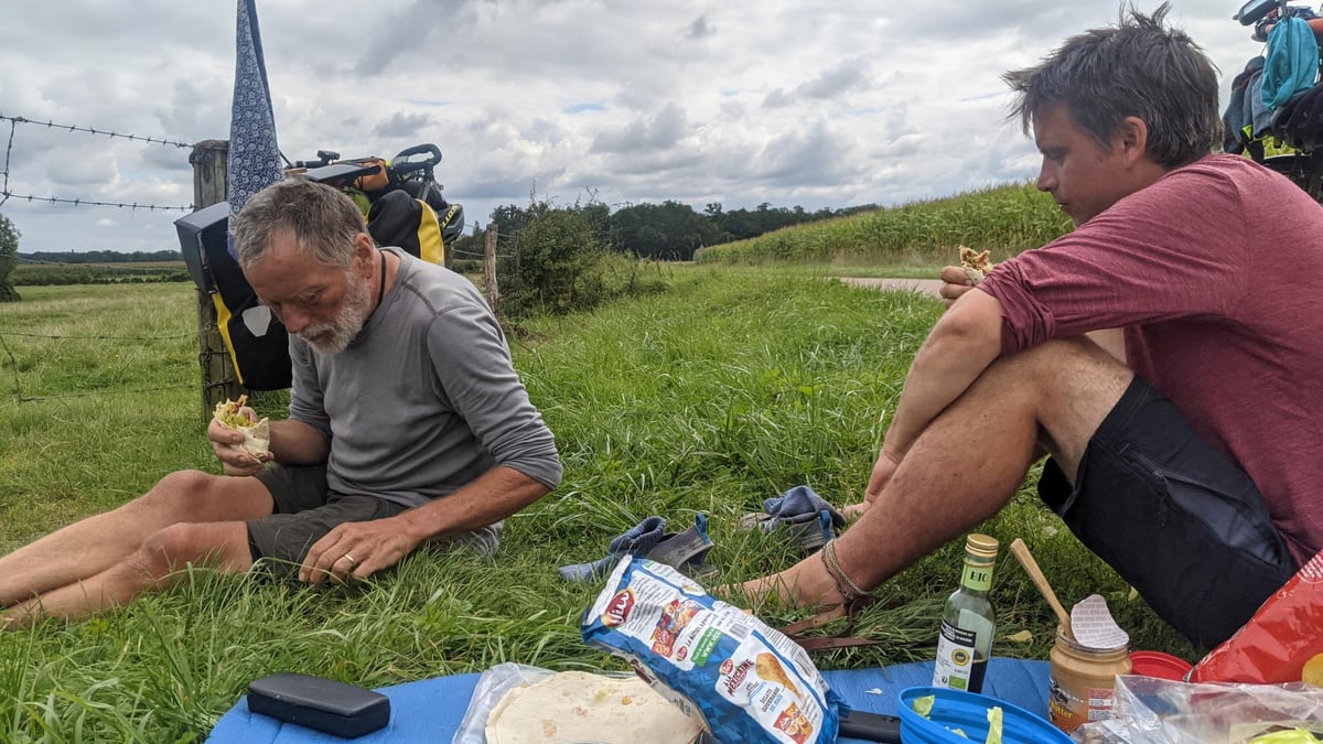 Lunch Stop!, France