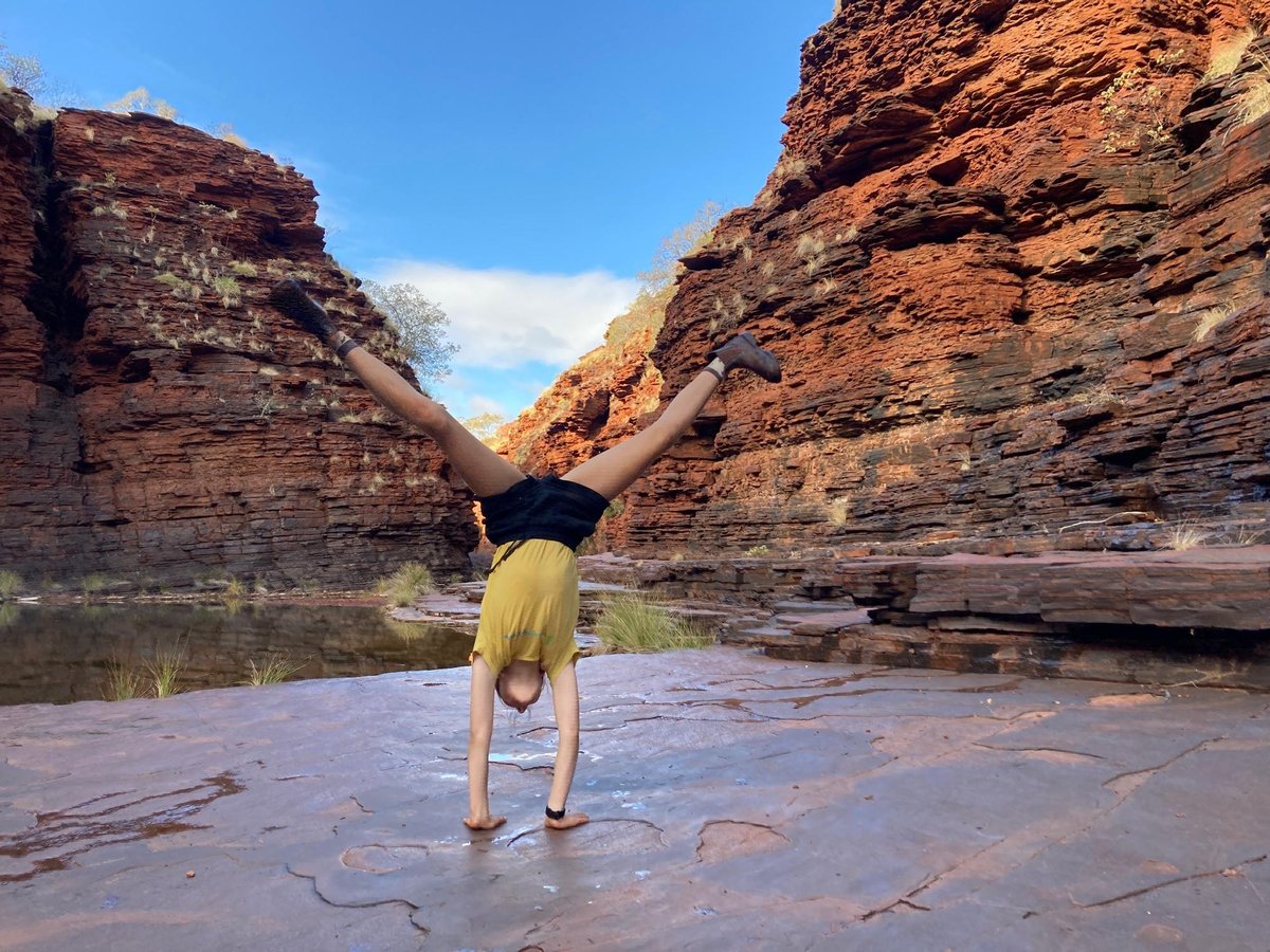 Un'altra gola in un giorno di pioggia, Australia